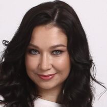 PHOTO-Сулейманова